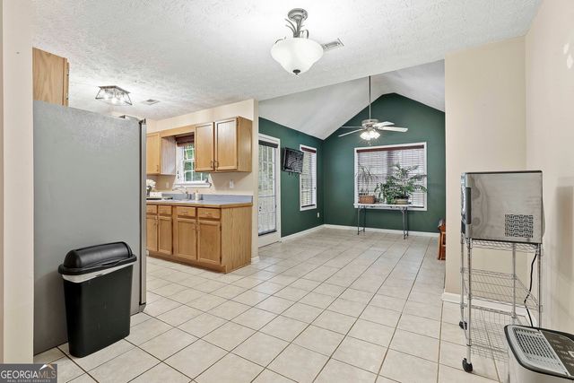 85 Apache Pointe Drive, Senoia, GA 30276