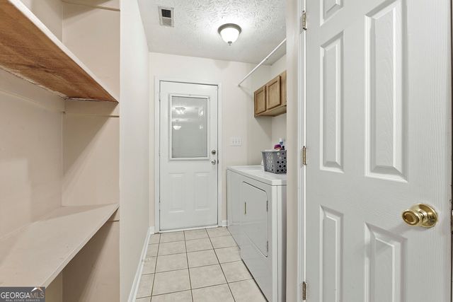 85 Apache Pointe Drive, Senoia, GA 30276
