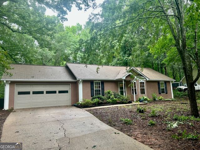 85 Apache Pointe Drive, Senoia, GA 30276