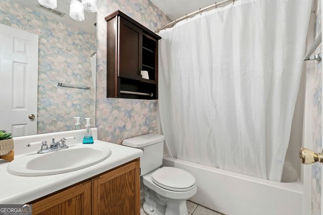 85 Apache Pointe Drive, Senoia, GA 30276