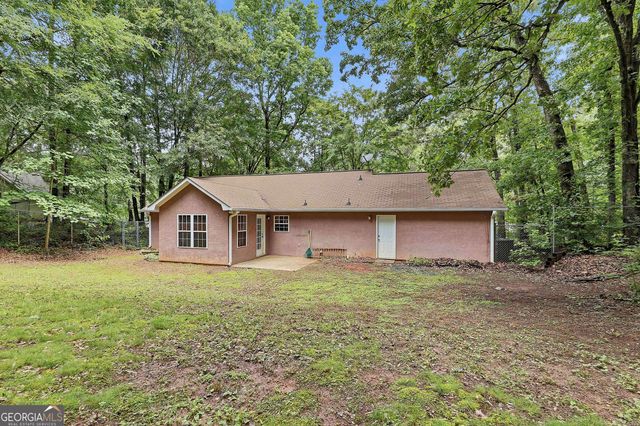 85 Apache Pointe Drive, Senoia, GA 30276