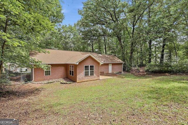 85 Apache Pointe Drive, Senoia, GA 30276