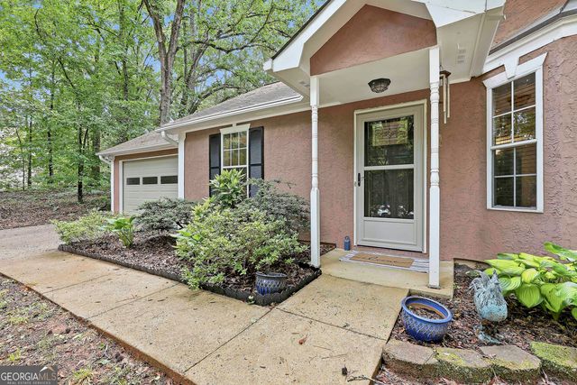 85 Apache Pointe Drive, Senoia, GA 30276