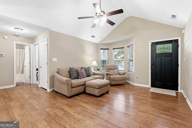 85 Apache Pointe Drive, Senoia, GA 30276
