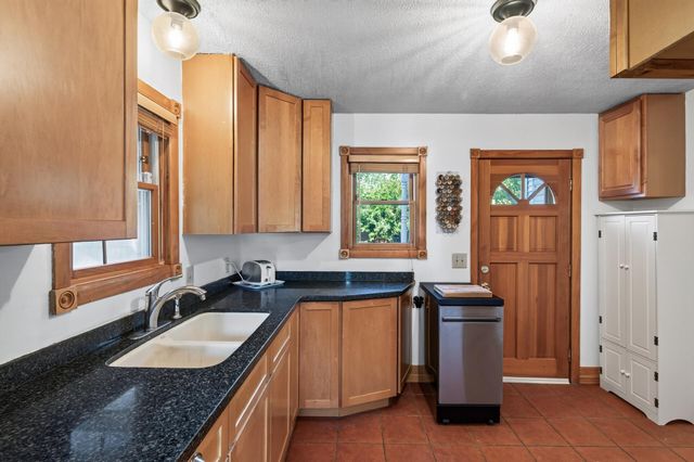 2819 E 25th Street, Minneapolis, MN 55406