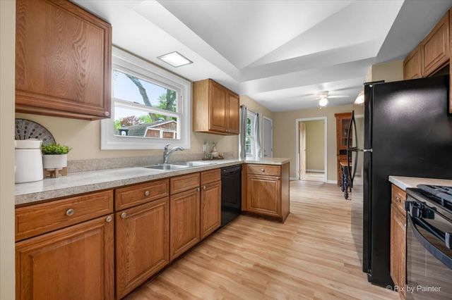 401 Hill Avenue, North Aurora, IL 60542