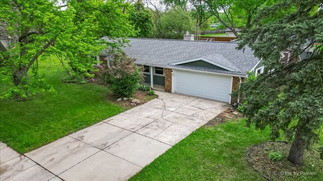 401 Hill Avenue, North Aurora, IL 60542