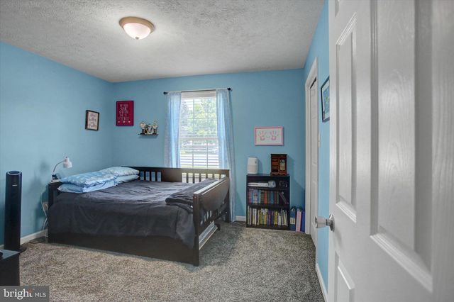 3040 LIVERPOOL COURT, Chambersburg, PA 17201