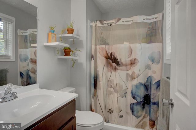 3040 LIVERPOOL COURT, Chambersburg, PA 17201
