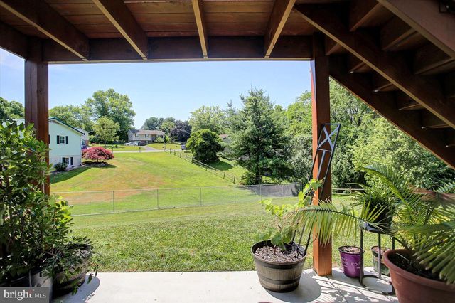 3040 LIVERPOOL COURT, Chambersburg, PA 17201