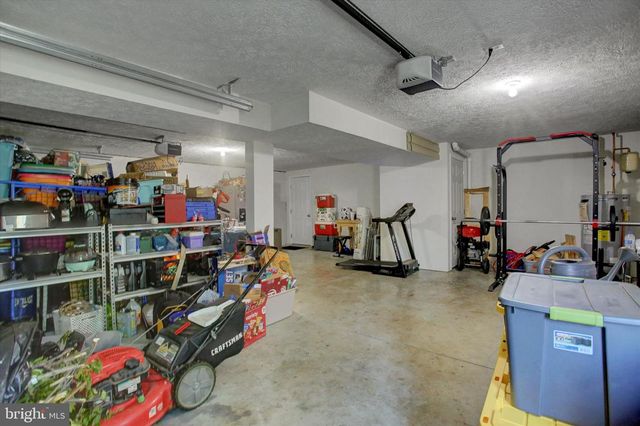 3040 LIVERPOOL COURT, Chambersburg, PA 17201
