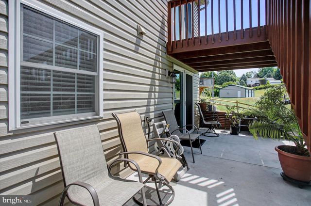 3040 LIVERPOOL COURT, Chambersburg, PA 17201