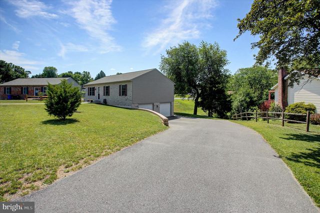 3040 LIVERPOOL COURT, Chambersburg, PA 17201