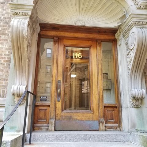 116 Riverway 5, Boston, MA 02215