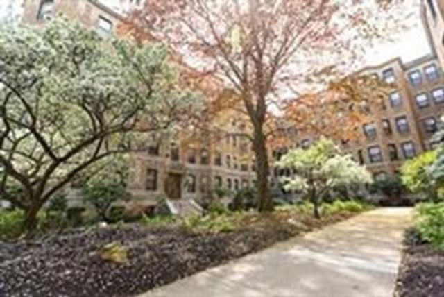 116 Riverway 5, Boston, MA 02215