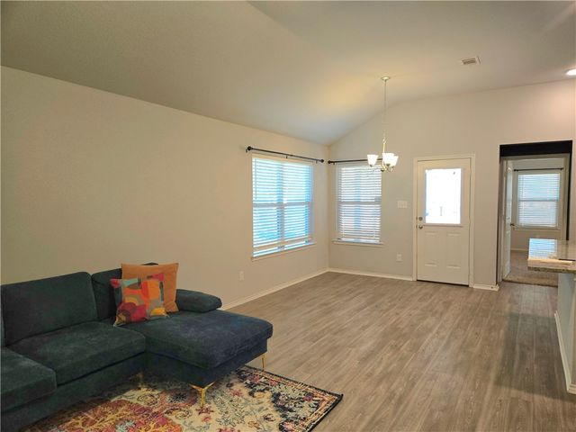 809 Meadow Brook Drive, Caldwell, TX 77836