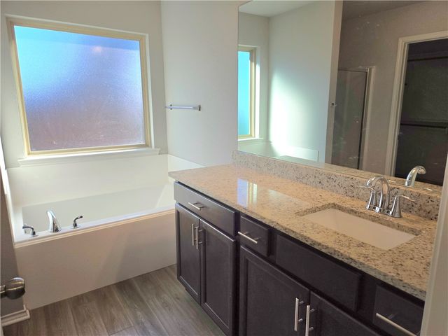 809 Meadow Brook Drive, Caldwell, TX 77836