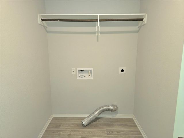 809 Meadow Brook Drive, Caldwell, TX 77836