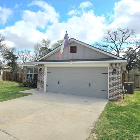 809 Meadow Brook Drive, Caldwell, TX 77836