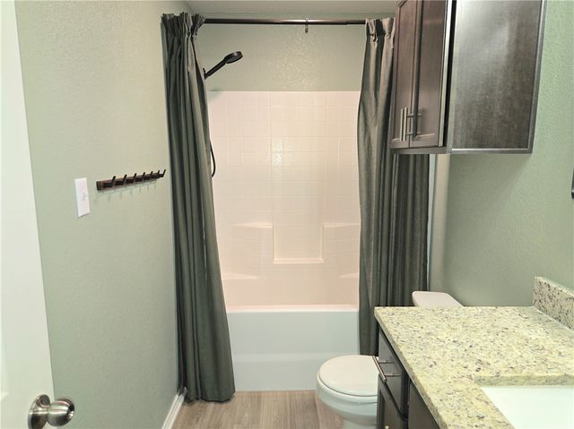 809 Meadow Brook Drive, Caldwell, TX 77836