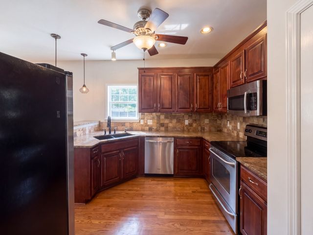 3017 Farmville Cir, Spring Hill, TN 37174