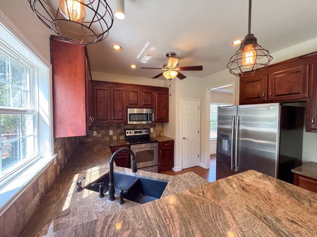 3017 Farmville Cir, Spring Hill, TN 37174