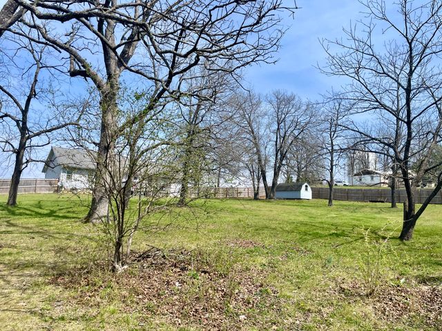 1385 Fifth Street, Cabool, MO 65689