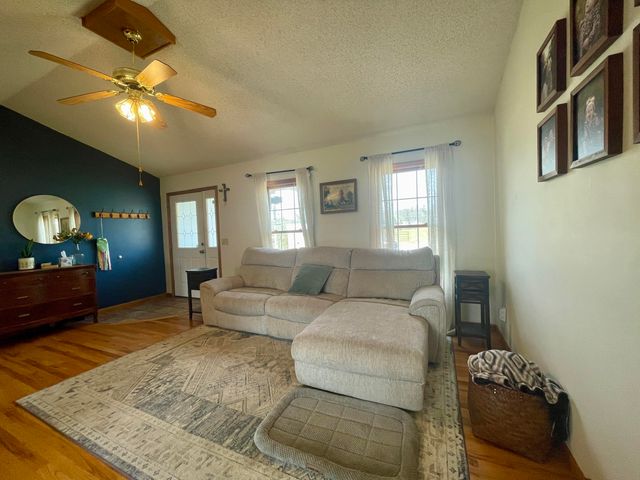 1385 Fifth Street, Cabool, MO 65689