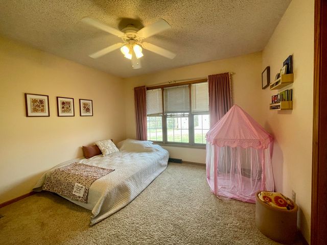 1385 Fifth Street, Cabool, MO 65689