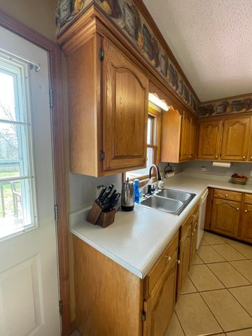 1385 Fifth Street, Cabool, MO 65689