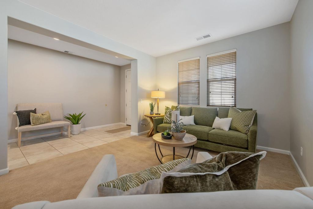 Image 11 of property listing at 6317 Delaware, Visalia, CA 93291