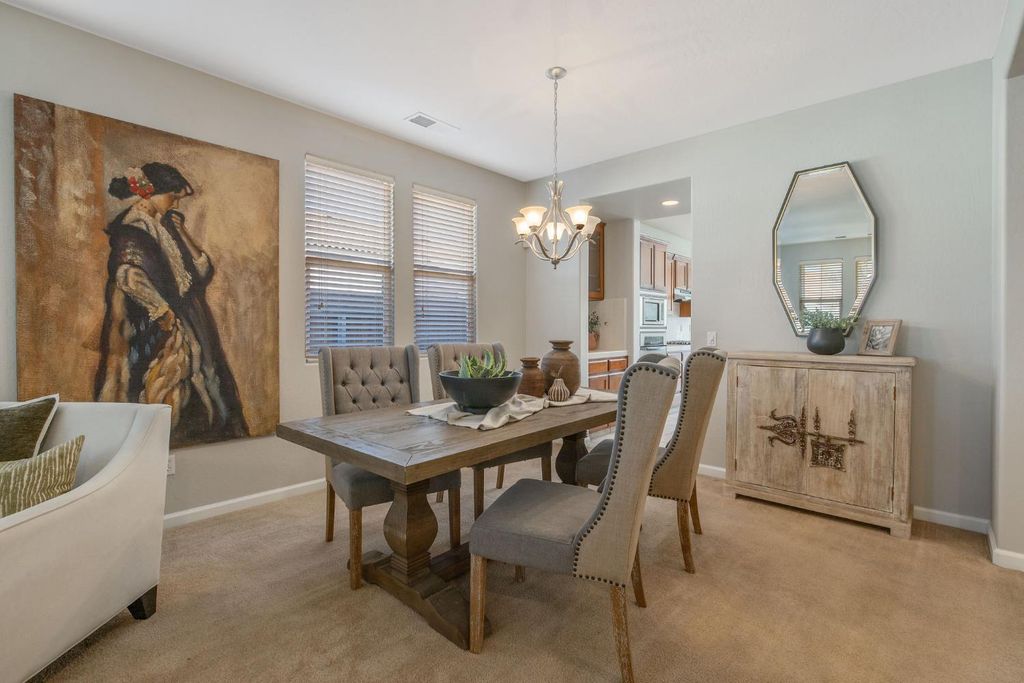 Image 13 of property listing at 6317 Delaware, Visalia, CA 93291