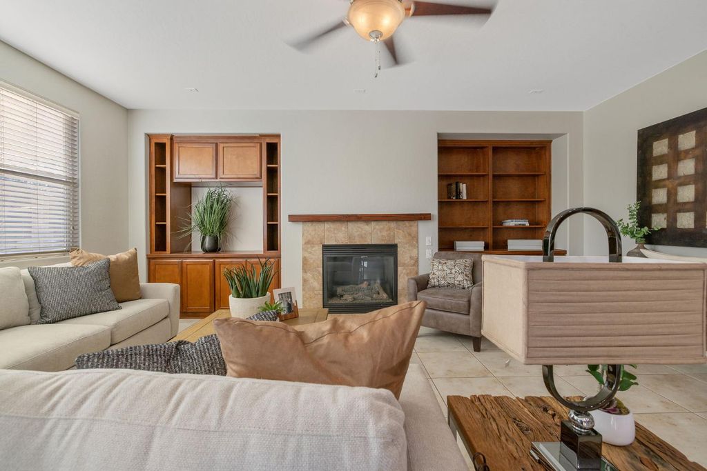 Image 18 of property listing at 6317 Delaware, Visalia, CA 93291