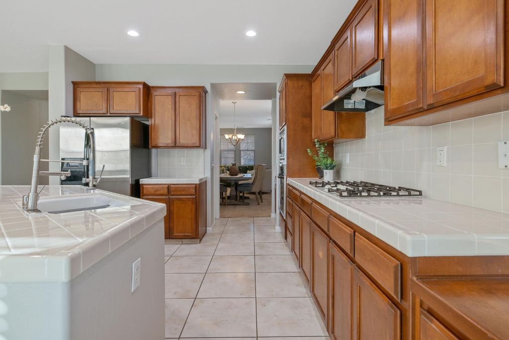 Image 28 of property listing at 6317 Delaware, Visalia, CA 93291