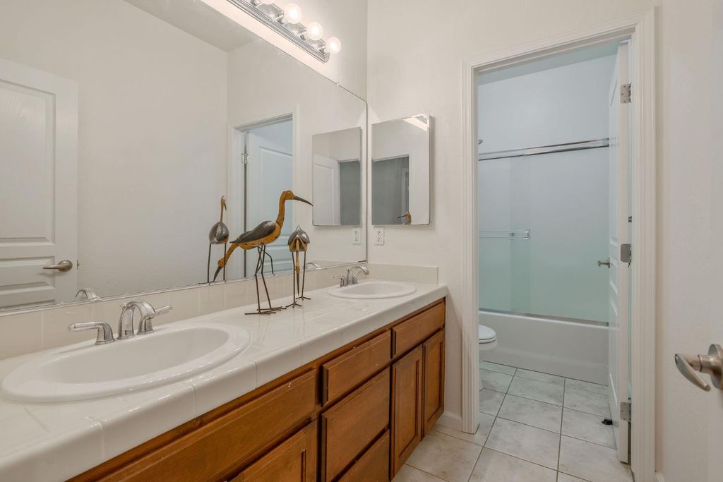 Image 37 of property listing at 6317 Delaware, Visalia, CA 93291