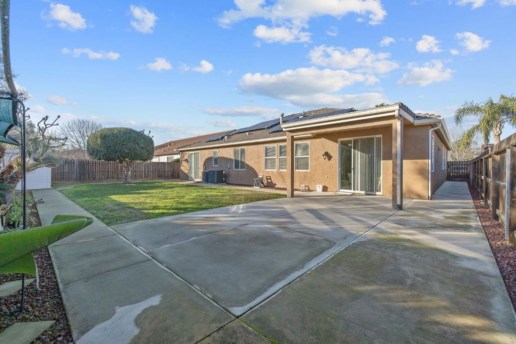 Image 54 of property listing at 6317 Delaware, Visalia, CA 93291