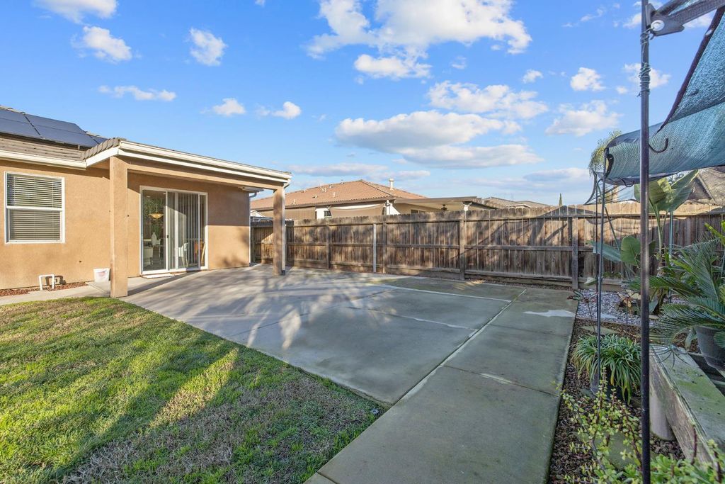 Image 55 of property listing at 6317 Delaware, Visalia, CA 93291