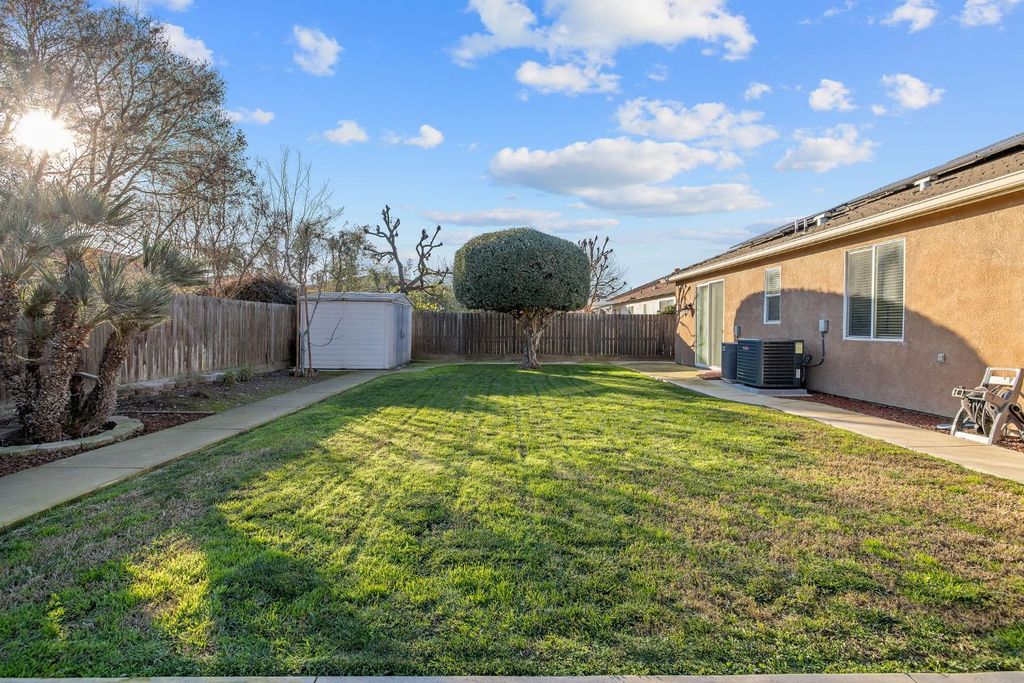 Image 60 of property listing at 6317 Delaware, Visalia, CA 93291