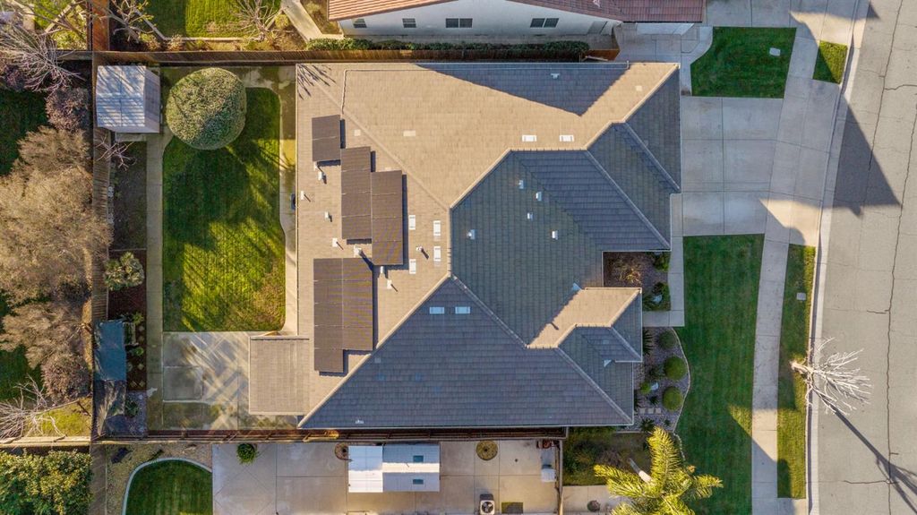 Image 61 of property listing at 6317 Delaware, Visalia, CA 93291