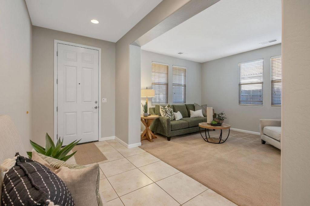 Image 7 of property listing at 6317 Delaware, Visalia, CA 93291