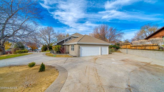 5700 E Hidden Valley Drive, Reno, NV 89502