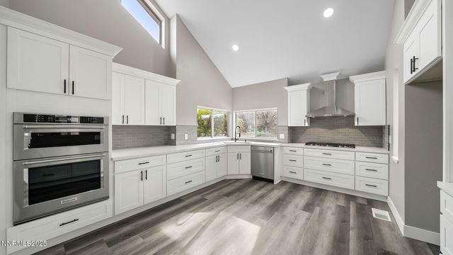 5700 E Hidden Valley Drive, Reno, NV 89502