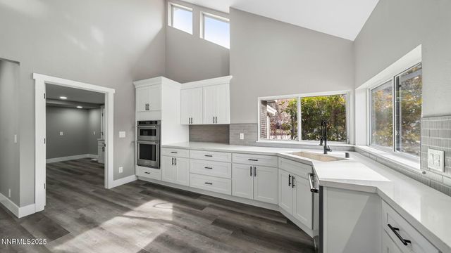 5700 E Hidden Valley Drive, Reno, NV 89502