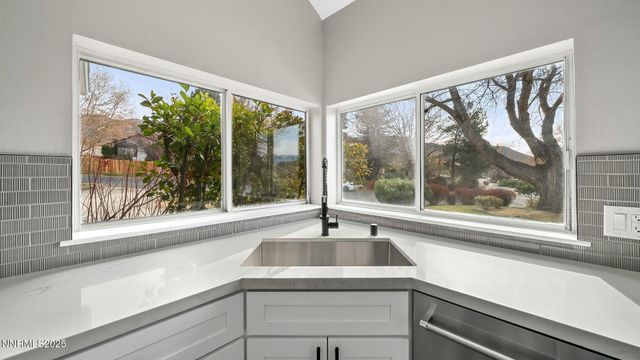 5700 E Hidden Valley Drive, Reno, NV 89502