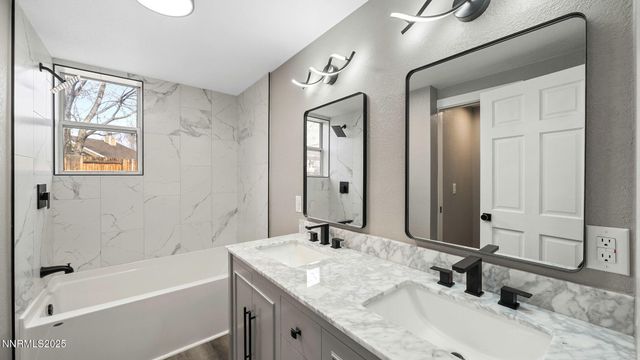 5700 E Hidden Valley Drive, Reno, NV 89502