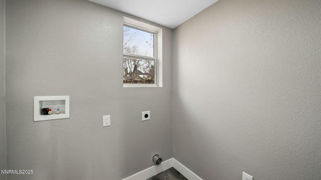 5700 E Hidden Valley Drive, Reno, NV 89502