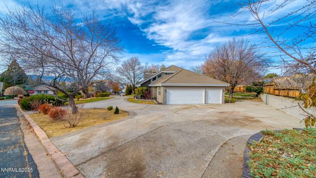 5700 E Hidden Valley Drive, Reno, NV 89502