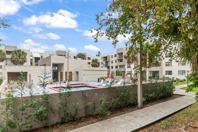 8002 SW 149th Ave B118, Miami, FL 33193