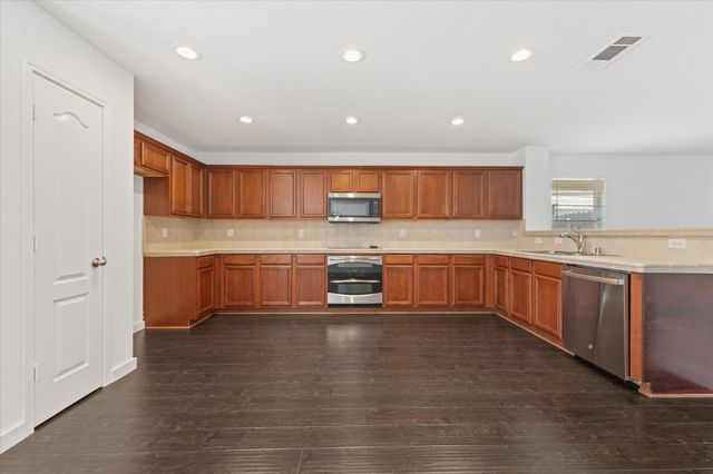 5311 Freestone Drive, Grand Prairie, TX 75052