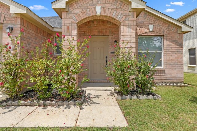 5311 Freestone Drive, Grand Prairie, TX 75052